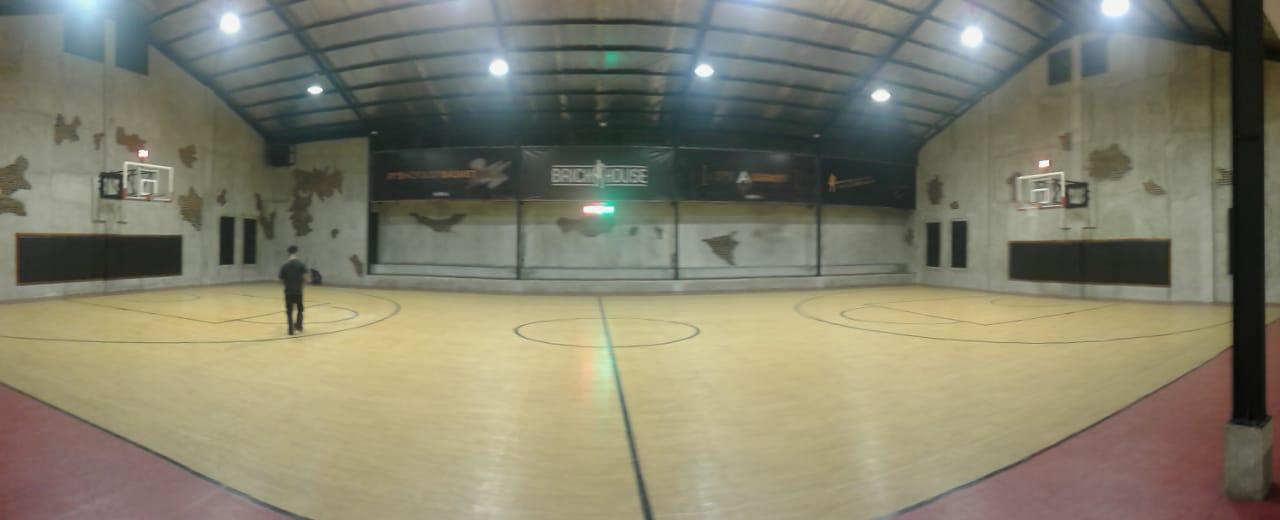 Lapangan Brickhouse Basketball Court